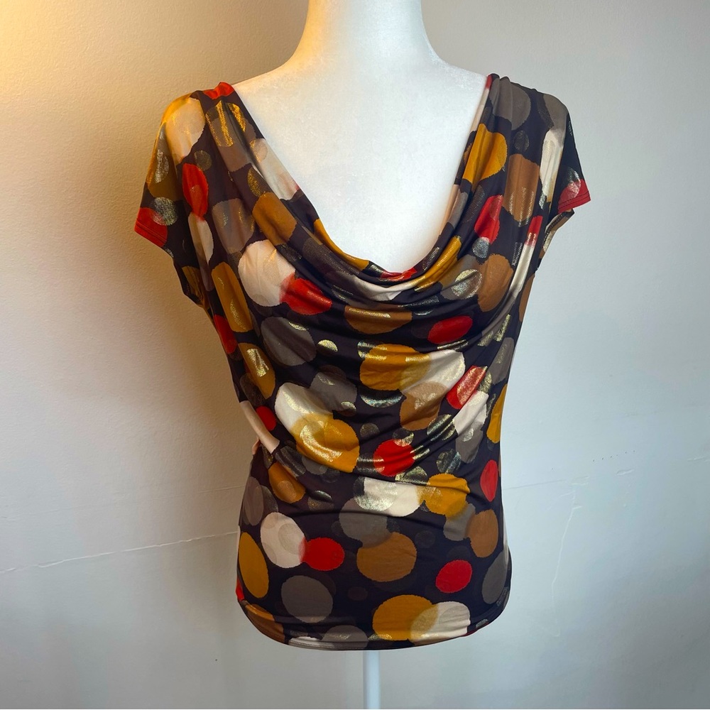 Suzy Metallic Gold Abstract Cowlneck Short Sleeve Top Women’s size Medium Drape